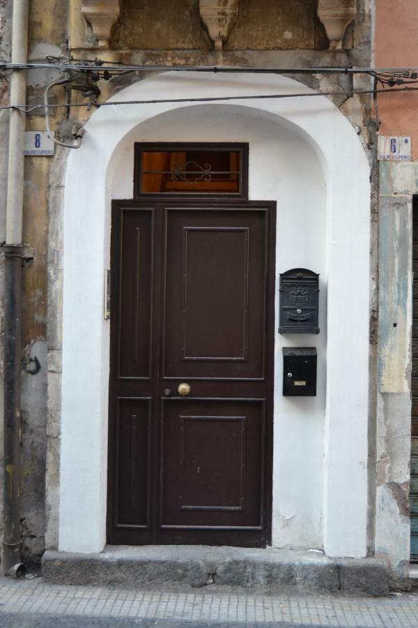 Chez Amelie & Jean-Louis Apartment Catania Luaran gambar